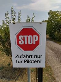 Stopschild für Nichtmitglieder des OeMV-Wien