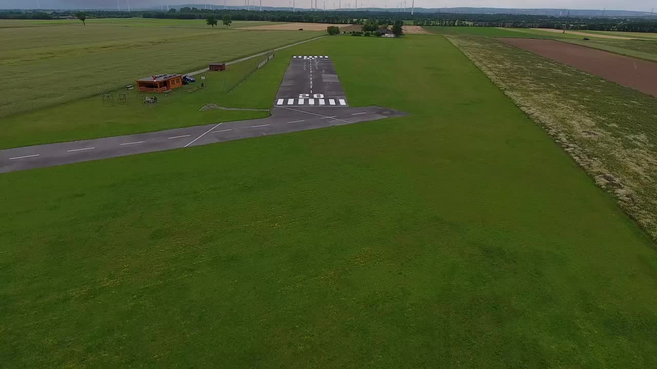 Start- und Landebahn Fluggelände OeMV-Wien Modellflugplatz Bockfließ